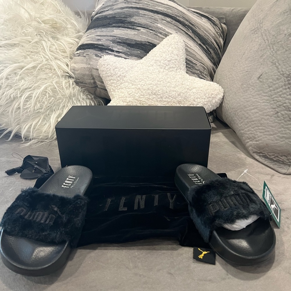 PUMA Fenty by Rihanna Leadcat Black with Faux Fur, Size 9.5 NEW W/box and bag